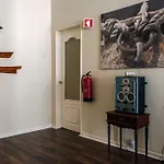 Urban House * سيتوبال