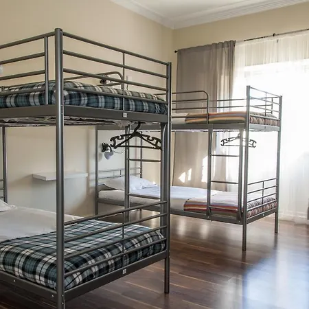 Urban House Hostel *